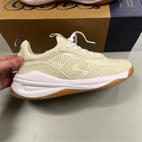 NIB Clove Strada Sneaker In Sand And White Multi Sizes - Picture 3 of 15